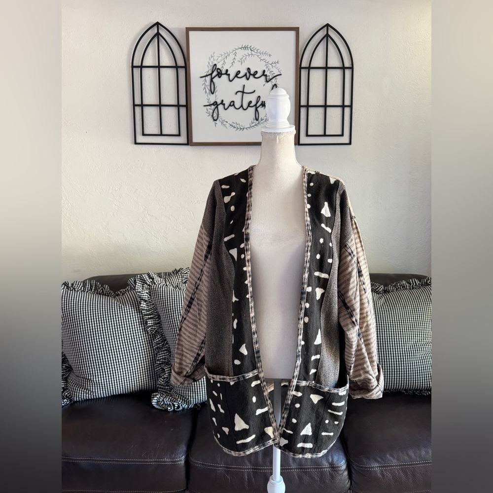 Veranda Wear Jacket With Pockets Multi Media Design Made in Guatemala Size M/L